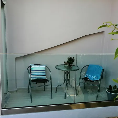 Apartment Drosia, 3 Mins From The Rethymno (Crete)
